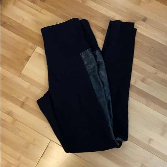 Lysse High Waisted Black Leggings - Picture 4 of 5